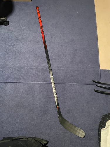 Used Left Hand P88M Pro Stock Vapor FlyLite Hockey Stick