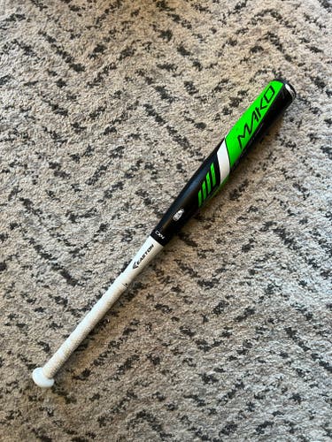HOT BAT!! New Grip!! Rare size!! Hard to find!! Easton Mako 28/17 -11
