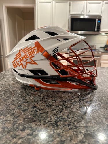 Player's Cascade S Helmet