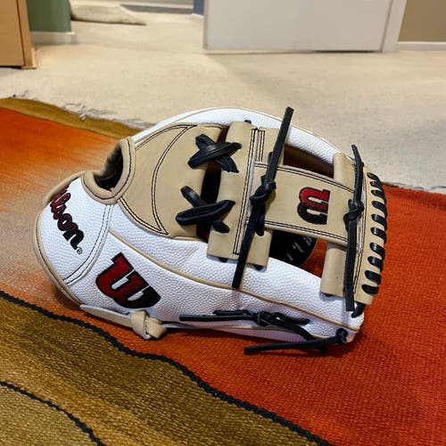 Brand New 2023 Wilson A2000 H12 SuperSkin Softball Glove 12" WBW10099212