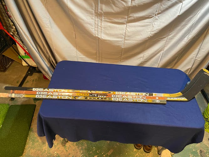 2- Piece Easton hockey stick bundle