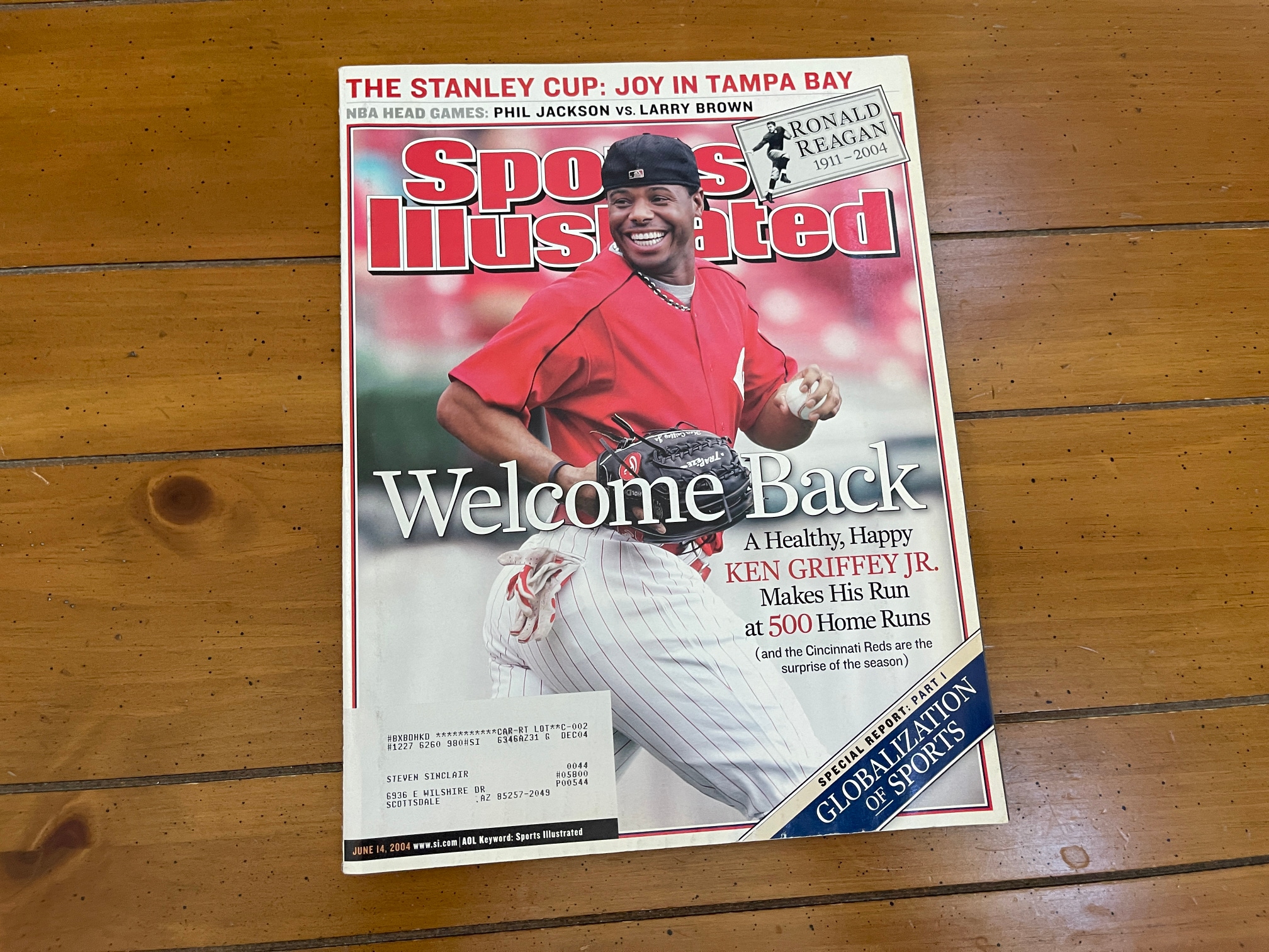 Cincinnati Reds Ken Griffey Jr. MLB BASEBALL 2004 Sports Illustrated Magazine!