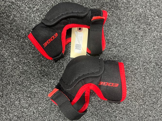 Used Youth Large CCM QLT Edge Elbow Pads