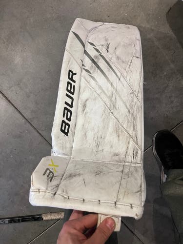 30" Bauer Pro Stock Vapor 3X Goalie Leg Pads