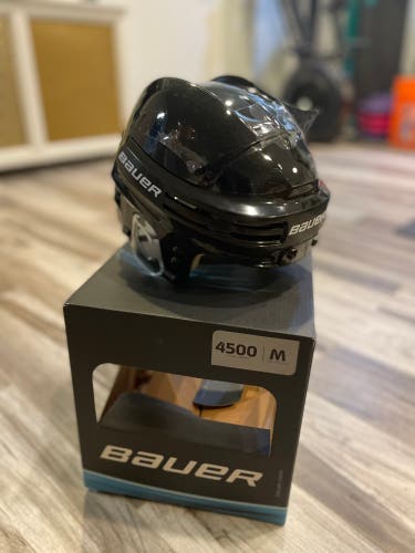 New Bauer 4500 Helmet Medium