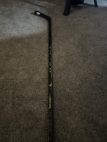 Senior Left Hand P92M Ag5nt Hockey Stick