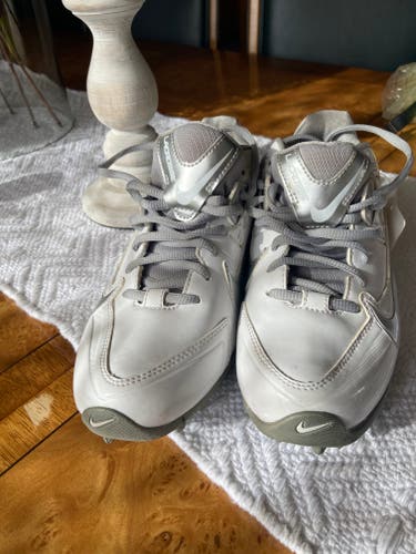White Youth New Size 5.5 (Women's 6.5) Turf Cleats Nike Mid Top Speedlax