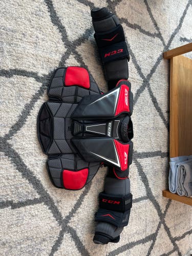 Used Medium CCM Extreme Flex Shield E2.9 Goalie Chest Protector