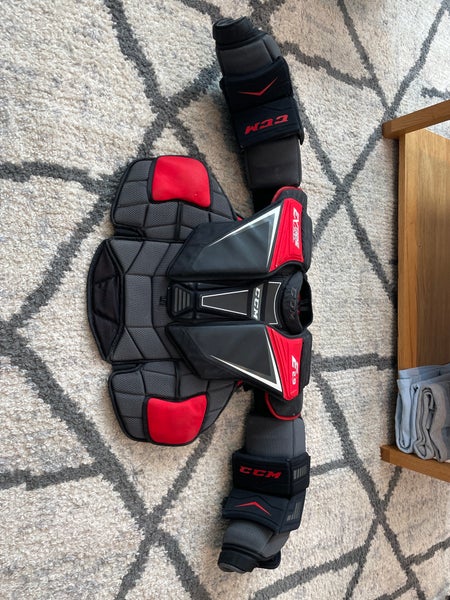 Used Medium CCM Extreme Flex Shield E2.9 Goalie Chest Protector