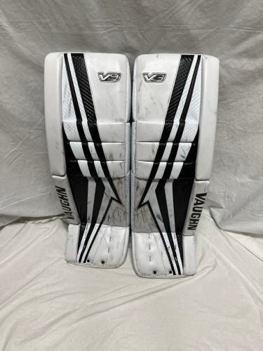 Demo Vaughn Velocity V9 Goalie Leg Pads