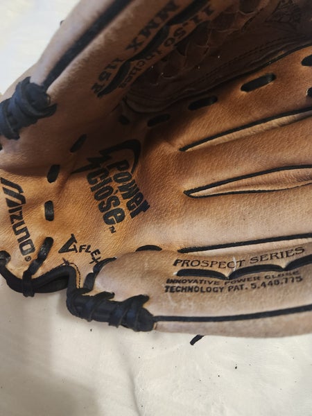 Mizuno Right Hand Throw Power Close Prospect Series Baseball Glove 11.5