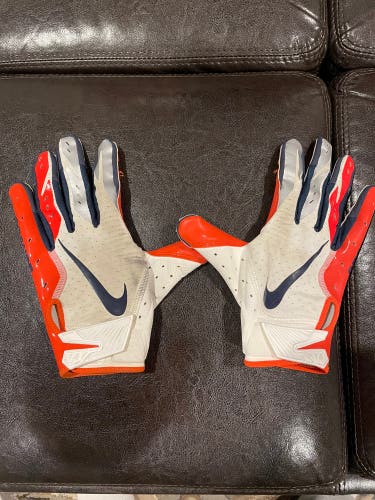 Syracuse football gloves