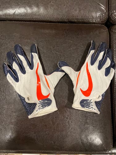 Syracuse football gloves