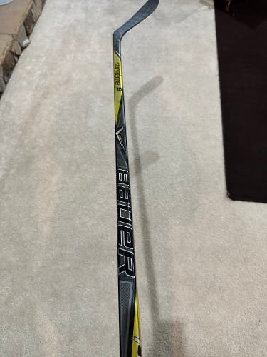 Used Right Handed P28 Supreme 1S Hockey Stick