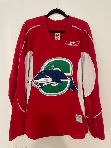 Hockey Jersey Connecticut Whale Size XL