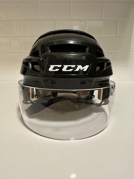Used Medium CCM Pro Stock Vector V08 Helmet