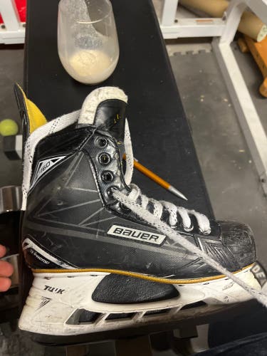 Bauer supreme s160 hockey skates size 7.5