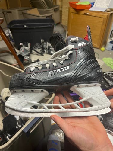 Senior Bauer Regular Width Size 8 Ns Hockey Skates