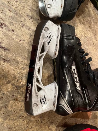 6.5 ribcor 74k d with 1 month old STEP black steel blade