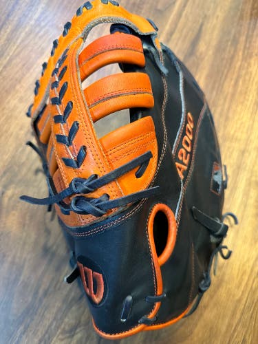 Wilson A2000 Miguel Cabrera Firstbase glove