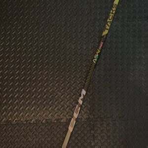 NEW Senior Right Hand | CCM Tacks AS-V Pro Hockey Stick | 85 Flex P29 Curve