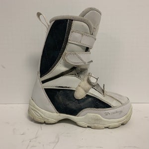 Used 540 Spice Junior Size 4 Snowboard Girls Boots
