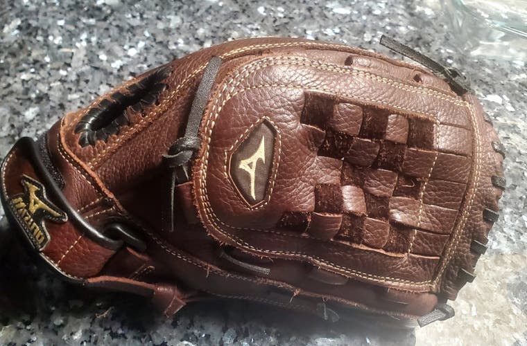 MIZUNO DIAMOND PRO GDP1353B RHT 13.5 OUTFIELD GLOVE