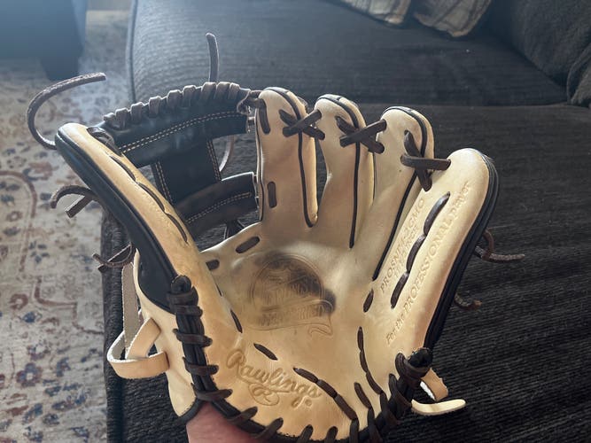 Perfect 11 1/2” Rawlings Pro Preferred