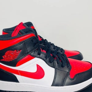 Nike Air Jordan 1 Mid White Black Red Chicago  Bred Toe