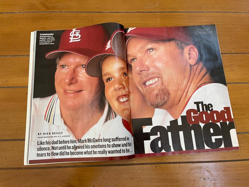 St. Louis Cardinals Mark McGwire MLB BASEBALL 1998 Sports Illustrated  Magazine!