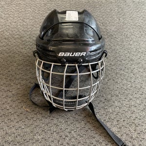 Used Bauer 2100 Sm Ice Hockey Helmets