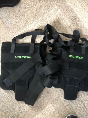 Maltese Goalie Pad knee guards