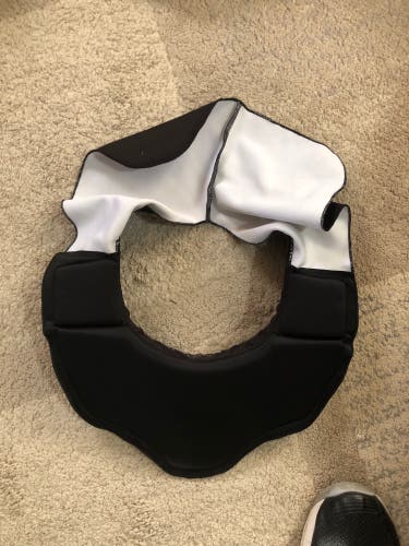 Roughneck Gel Throat Guard