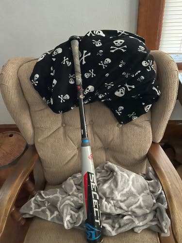 Used Louisville Slugger (-3) 30 oz 33" Bat