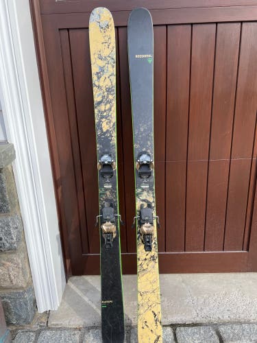 Men's 2021 Powder With Bindings Max Din 13 Black Ops Sender Skis