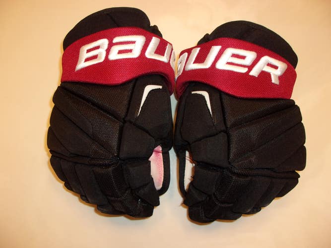 Arizona Coyotes Anthony Duclair game-worn Bauer Vapor APX 2 Pro gloves (2015-2016 season)