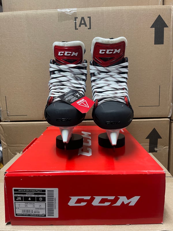 Junior New CCM JetSpeed FT2 Hockey Skates Regular Width Size 4