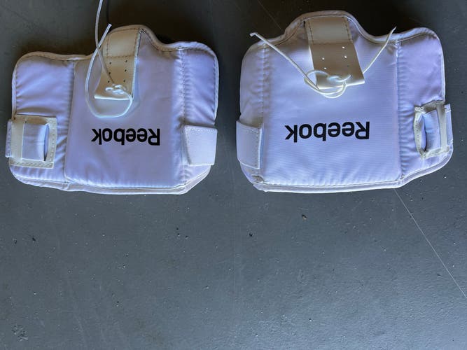 Reebok goalie knee guards-Senior