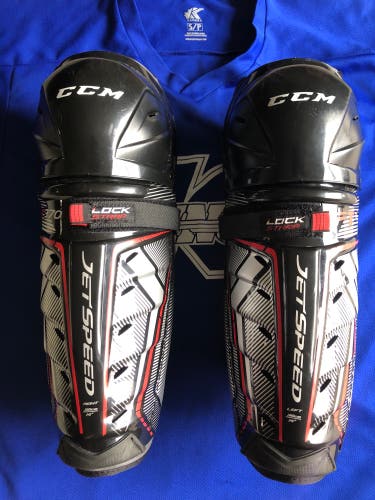 Used CCM  JetSpeed FT370 Shin Pads