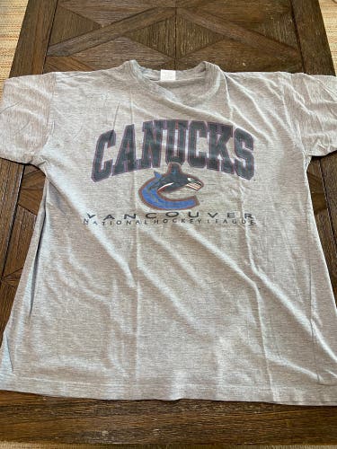 Vintage Vancouver Canucks T-Shirt