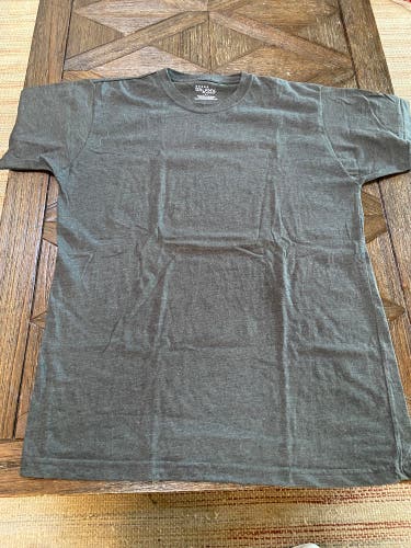 4 Basic T-Shirts Bundle by Harvic