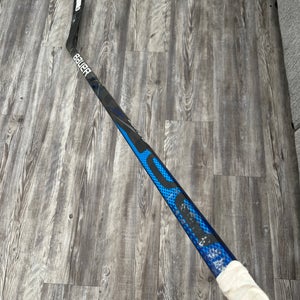 Bauer Vapor Hyperlite Jr RH Hockey Stick P28
