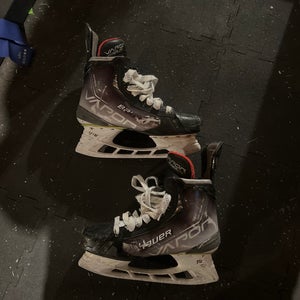 Used Bauer  Size 10 Vapor Hyperlite Hockey Skates
