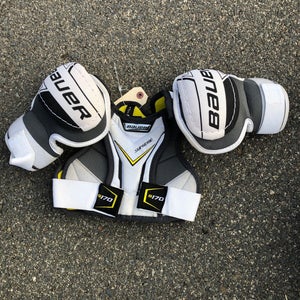 Used Youth Small Bauer Supreme S170 Shoulder Pads