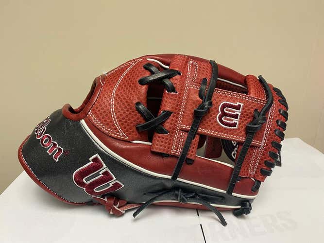 Brand New with tags Wilson A2K Spin Control 11.75" Infield Baseball Glove WBW1004101175 Retail $379