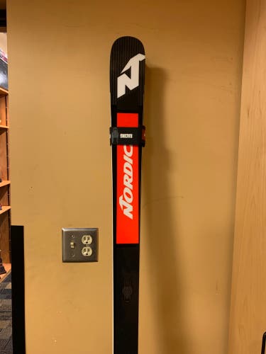 Nordica World Cup Dobermann Men’s FIS GS ski