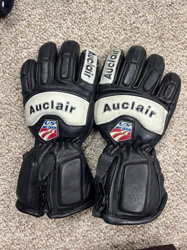 Black Used Small Auclair Gloves