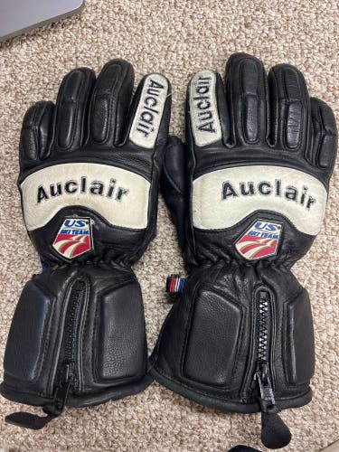 Black Used Small Auclair Gloves