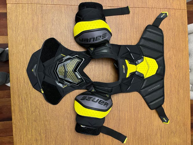 Bauer Intermediate UltraSonic chest pad