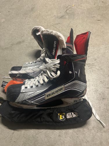 Bauer Regular Width  Size 7.5 Vapor 1X Hockey Skates